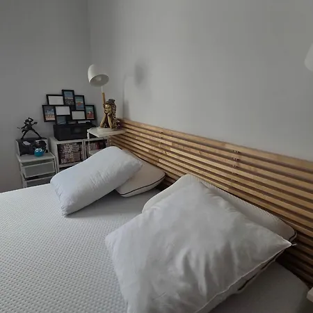 55 M With 2 Bedrooms In